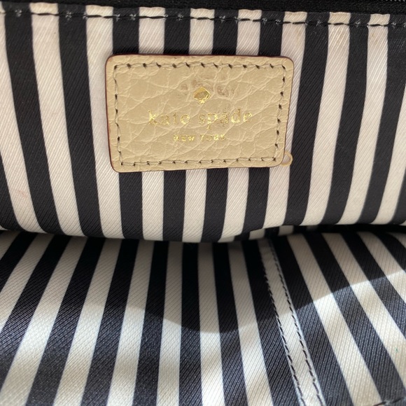Kate Spade ♠️ - Picture 2 of 7